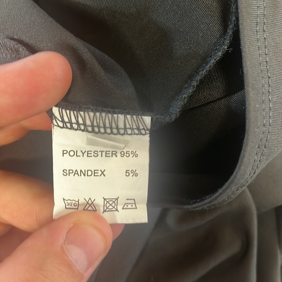 Mid cut short romper - Picture 4 of 4